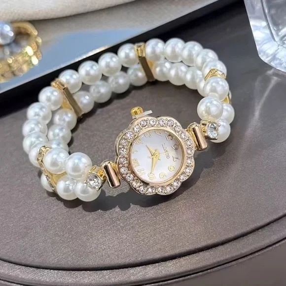 Women’s 18k gold color Stainless steel Panther’s watch Pearl and diamond - Picture 1 of 10